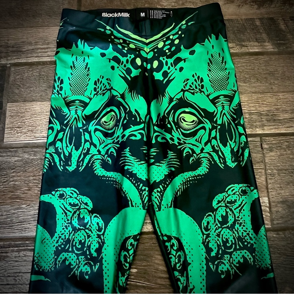 BlackMilk Green and Black mean serpent Leggings M - Picture 3 of 7
